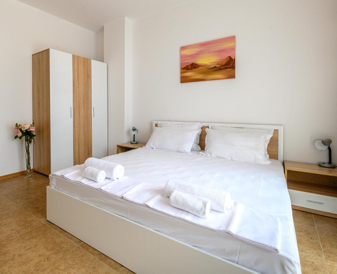 Robinson Beach Apartments 엘레니테 외부 사진