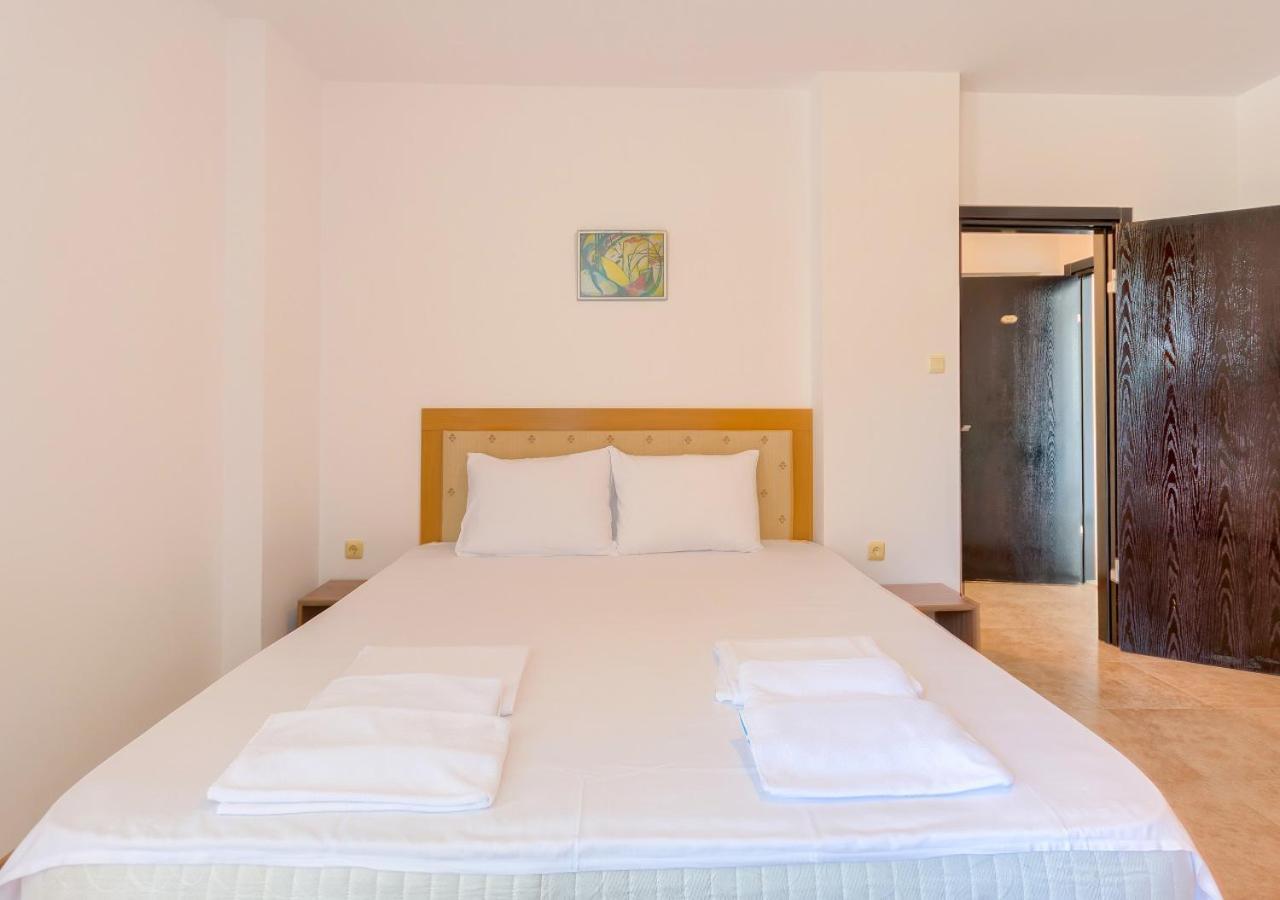 Robinson Beach Apartments 엘레니테 외부 사진