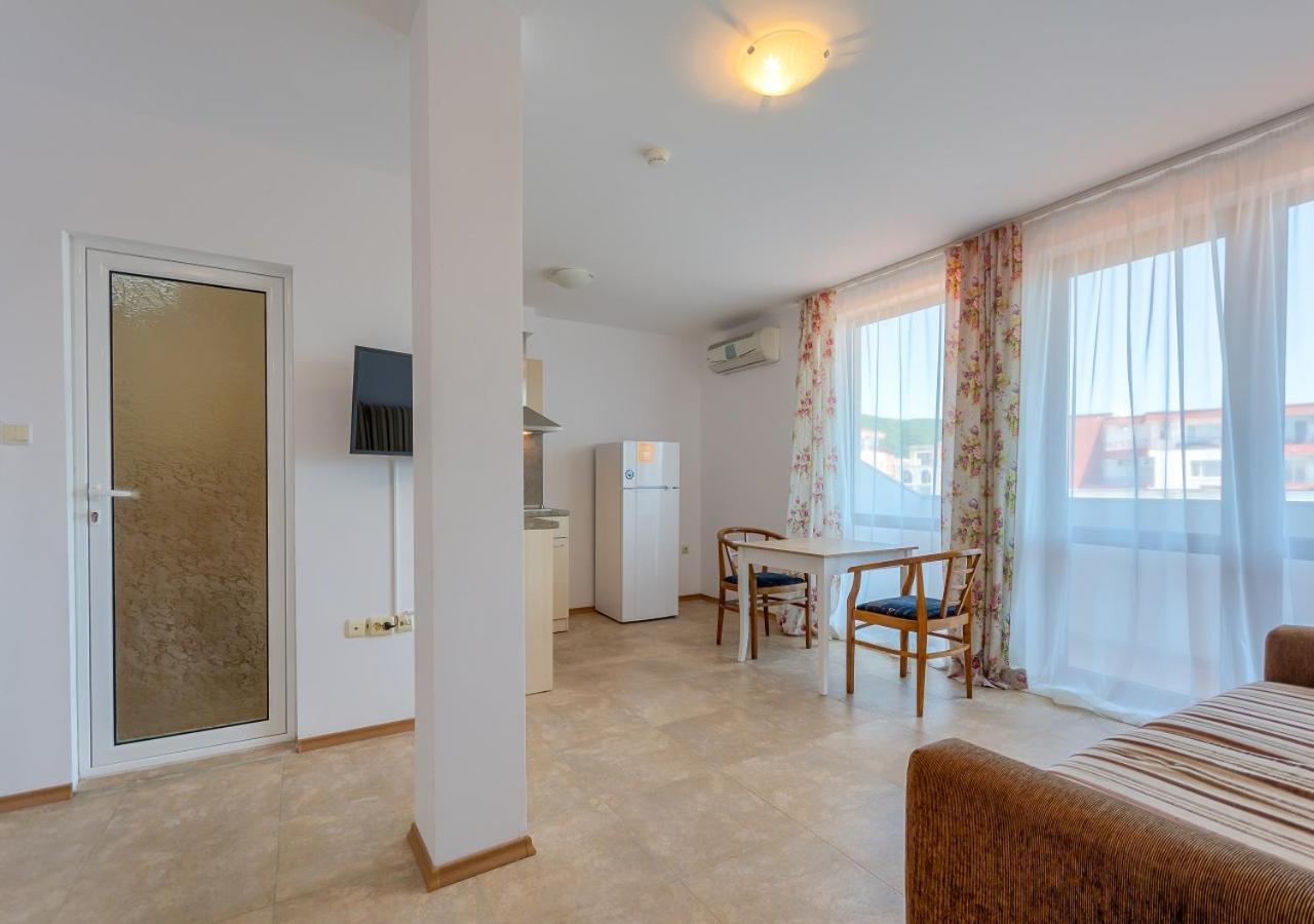 Robinson Beach Apartments 엘레니테 외부 사진