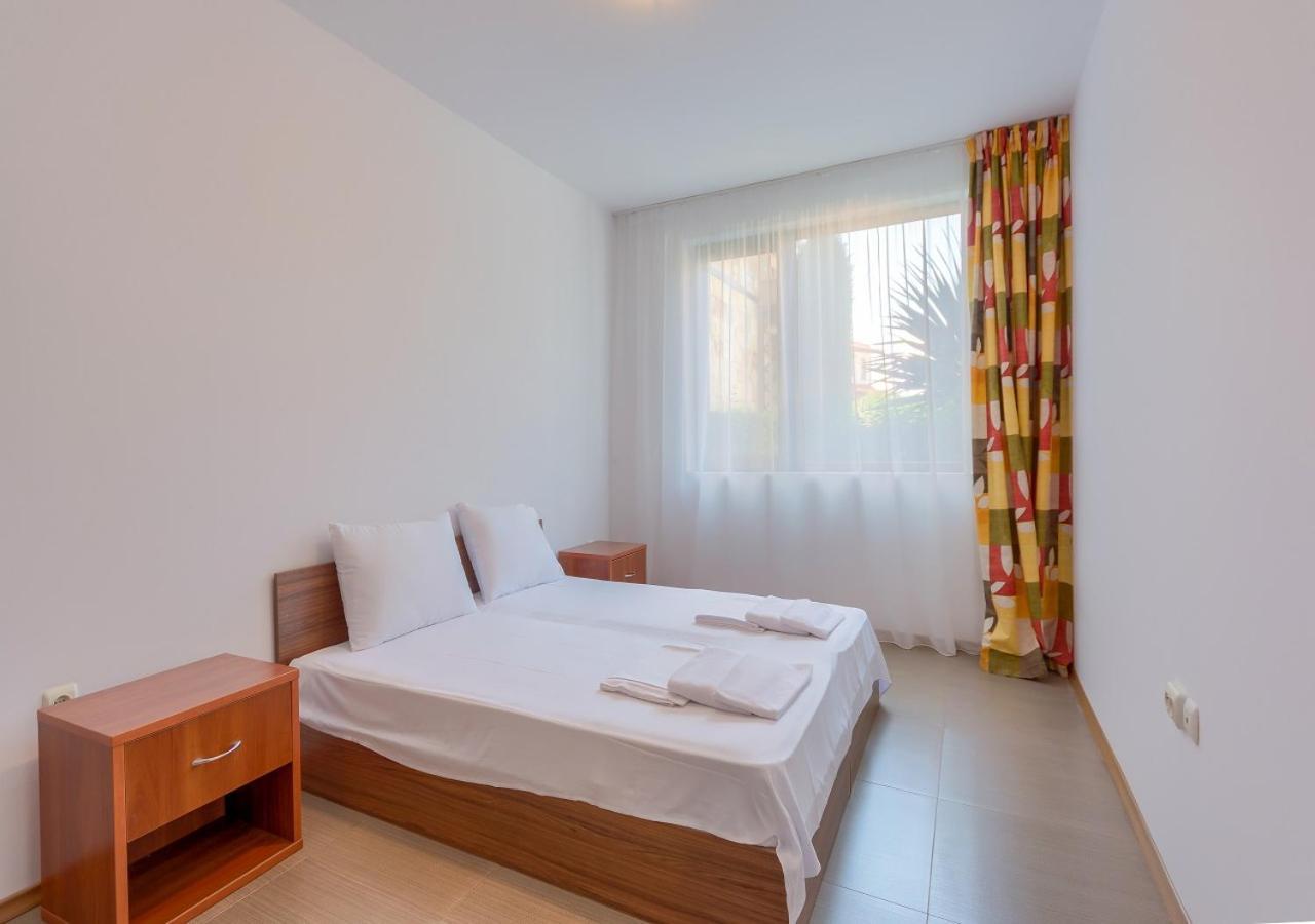 Robinson Beach Apartments 엘레니테 외부 사진