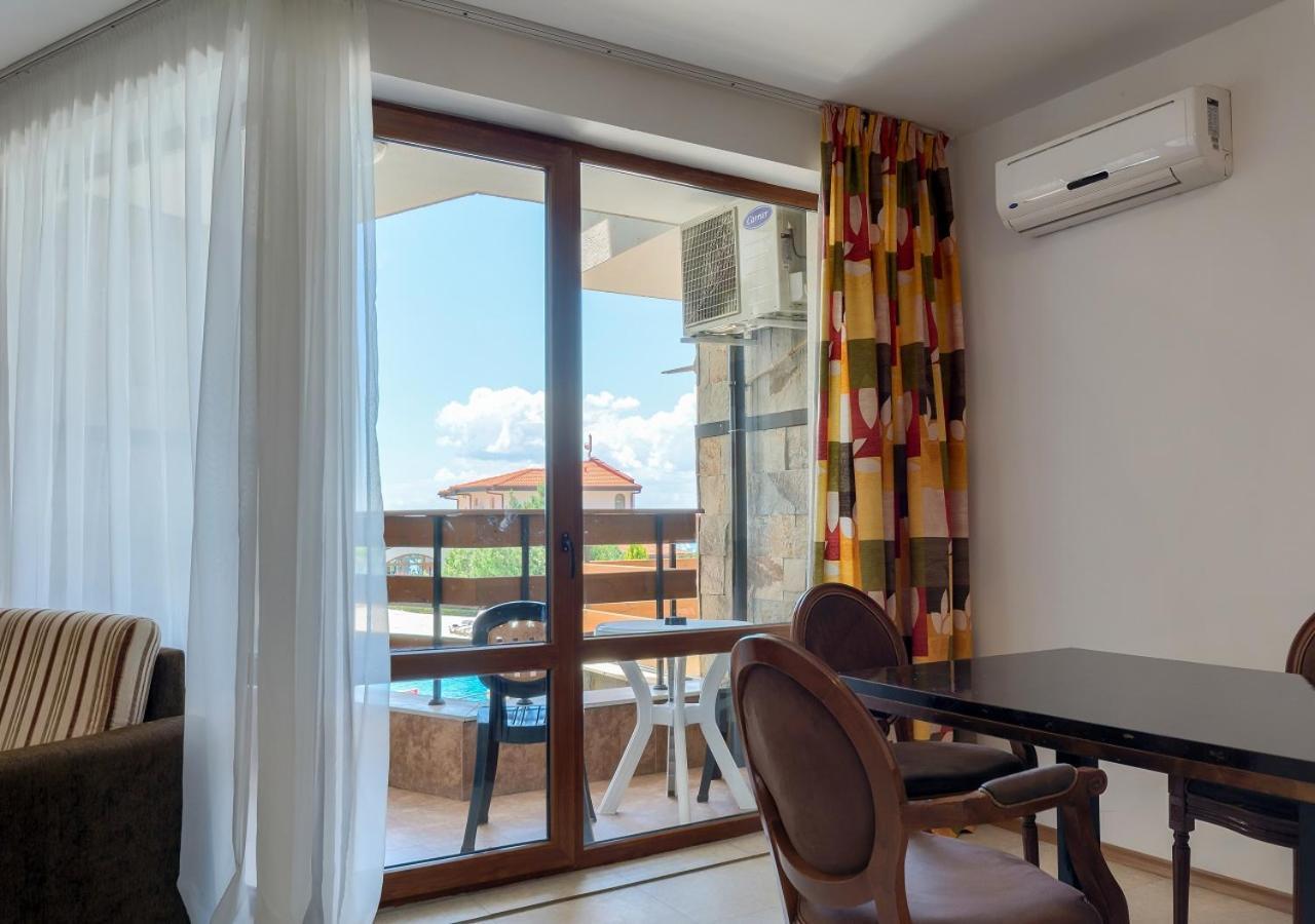 Robinson Beach Apartments 엘레니테 외부 사진